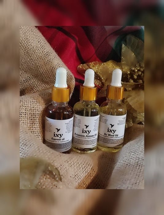 Етерични масла за коса, кожа и ароматерапия.