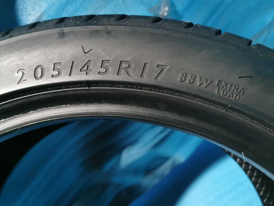 205/45 R17 dunlop runflat 2 bucati