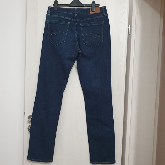 Blugi Levi's.   615    W34. L32