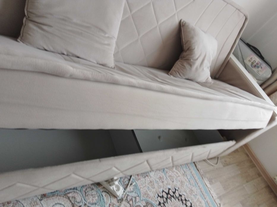 Идеальный диван кровать.