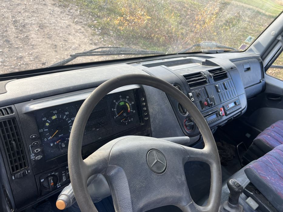 Mercedes atego basculabil cu macara