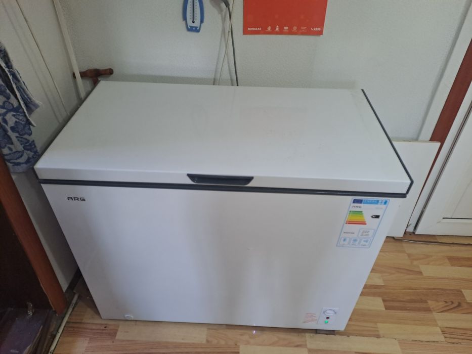 Продам морозильник