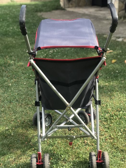 Лятна количка