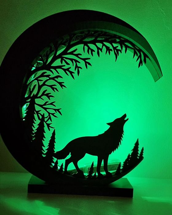 Лед лампа с вълк