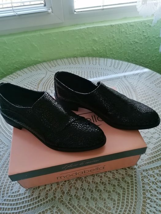 Дамски обувки от естествена кожа