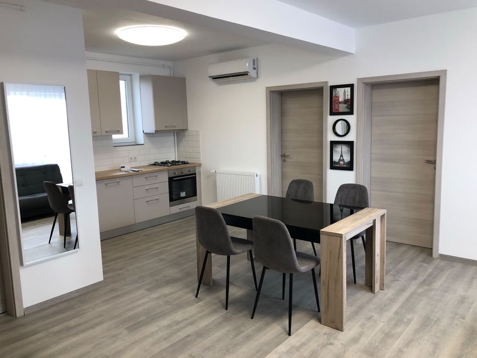 Inchiriez apartament  / parcare privata