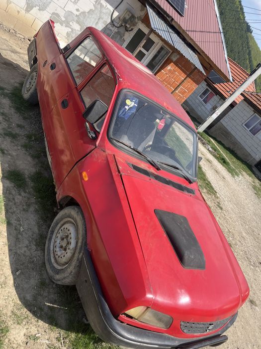 Vand dacia papuc  dizel 4x4 la maneta  fara acte daca sunteti anteresati mai multe an detali la tel 0774490258