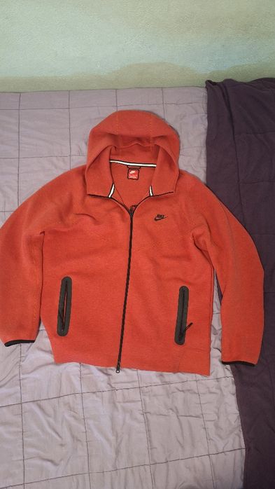 Nike Tech Fleece rosu