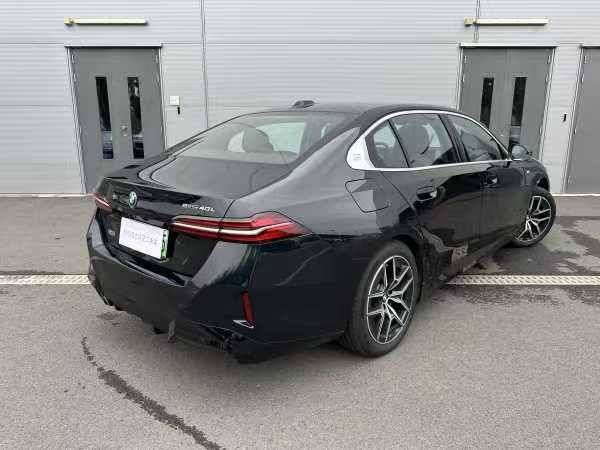 BMW i5 eDrive 40L M sport 713km