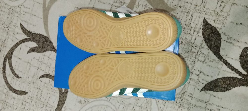 Adidas spezial green