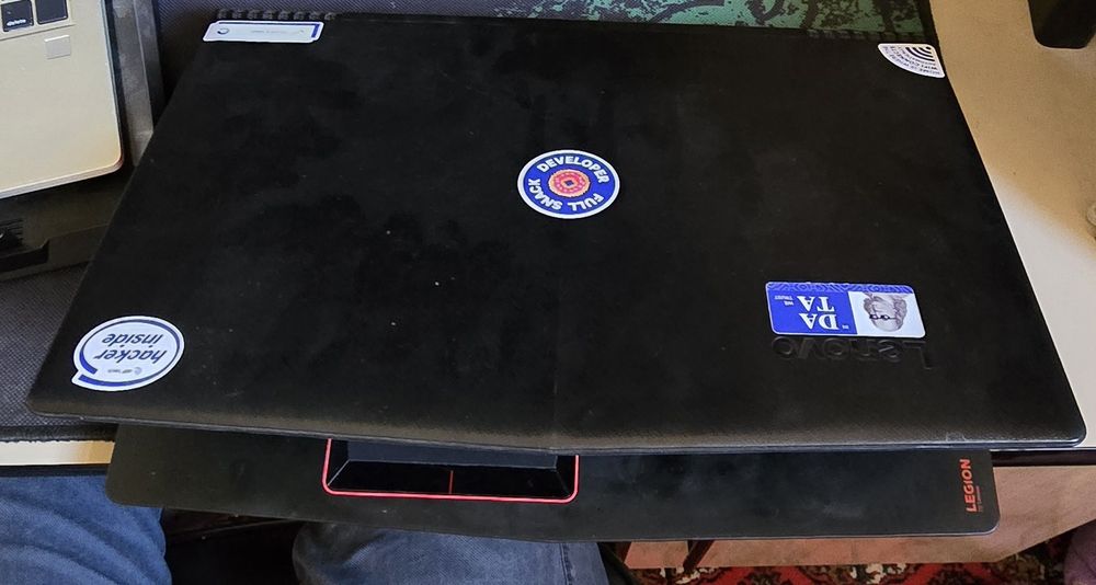 Lenovo legion Y520