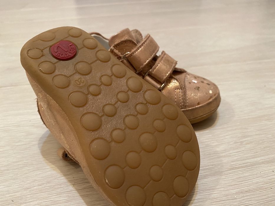 Детские ботинки