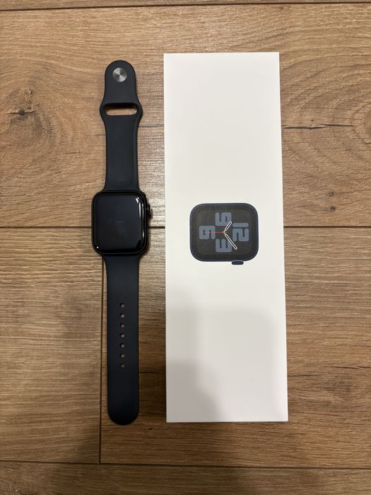 Vand ceas Apple ca nou