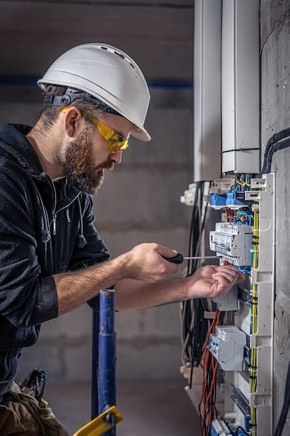 електирик хизмати   електира мантаж ишларини киламиз elektr uz xizmata