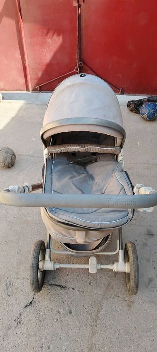 Коляска детская с автолюлькой