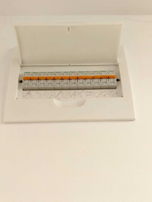 Продава се Двустаен апартамент в Добрич, Дружба 3 - 50 кв.м за 1224 €/кв.м - Снимка #2