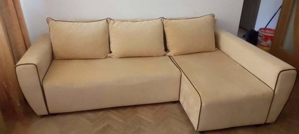 Mobila living și dormitor