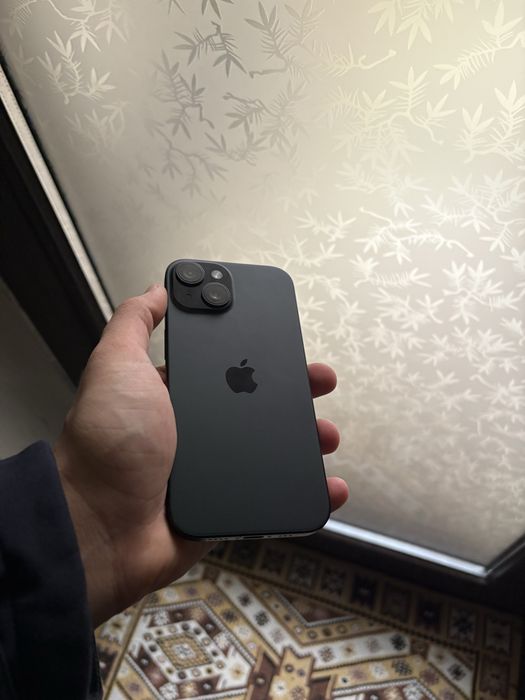 iPhone 15 128Gb impecabil + 2 huse mobilfox