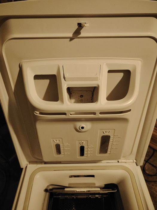 Пералня Whirlpool горно зареждане