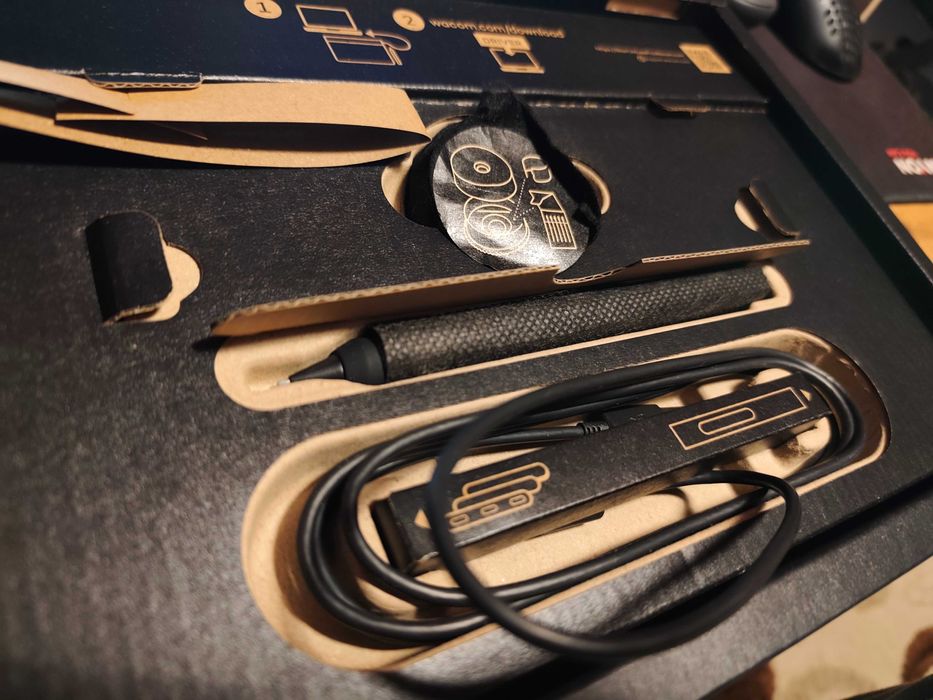 Графичен таблет Wacom Intuos Pro M 2025