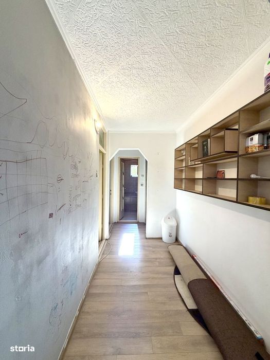 Apartament 3 camere 70 mp etaj 1 cartier Brădet izolat termic interior