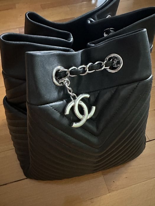 Chanel chevron calfskin stare impecabila, originala cu card de autent