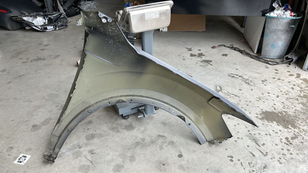 ляв и 1 брой  VW T-Roc 2017-