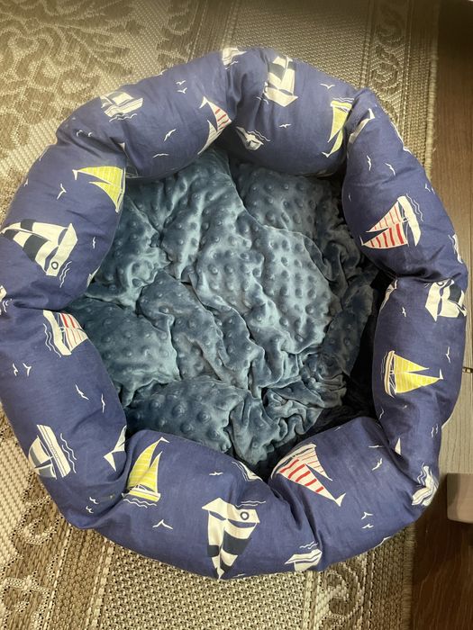 Лежанка для котов большая