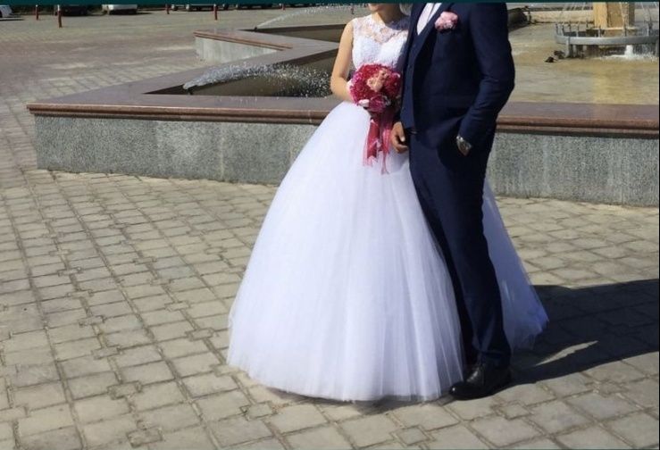Свадебное платье