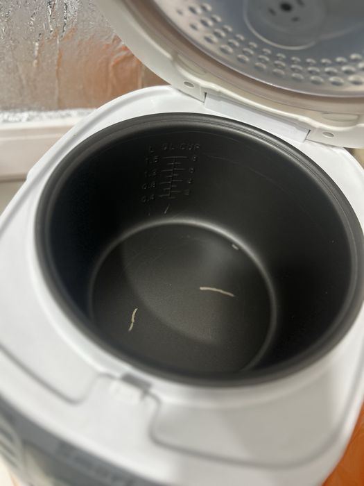 мультиварка продается срочно