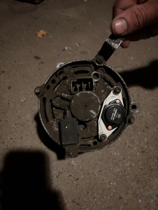 Продаю генератор для пассат и опель