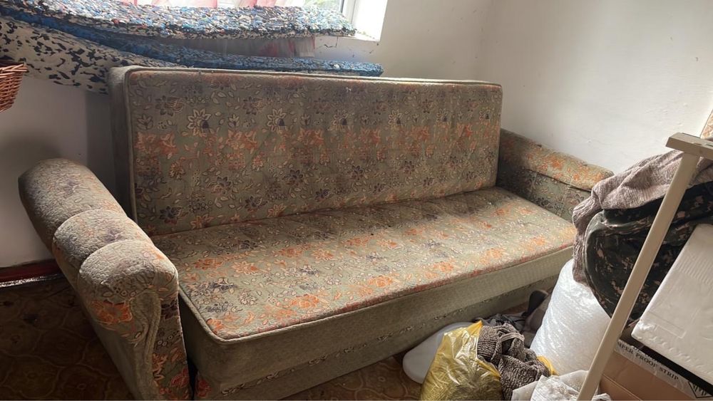 Диван и два кресла б/у