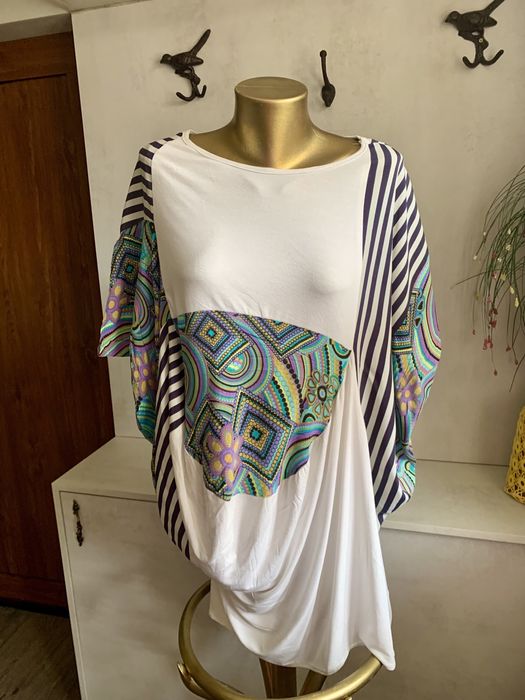 Туника-цветна и ефектна