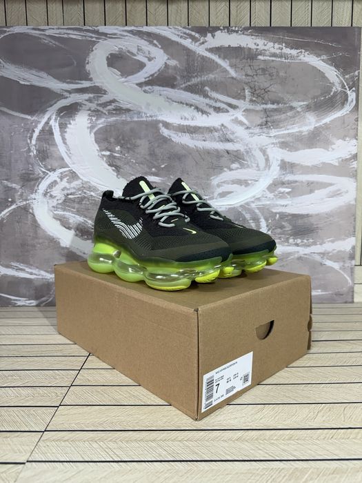 Nike Air Max Scorpion Volt