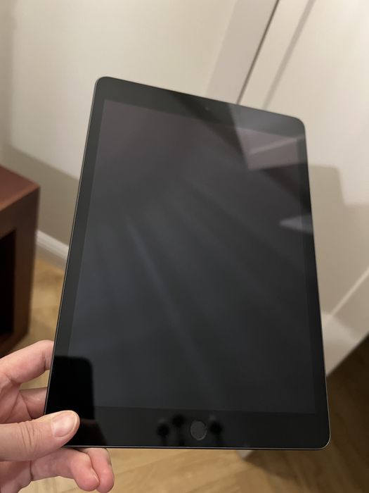 Продаю ipad 9 в отличном состоянии