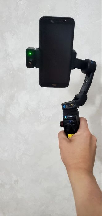 WiWU AI Smart Tracking Gimbal Pro (Wi-SE016)