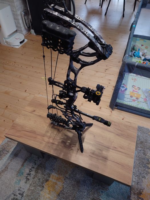 Bear Kuma 30  345fps лък