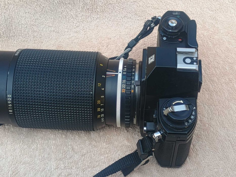 Aparat foto Nikon EM