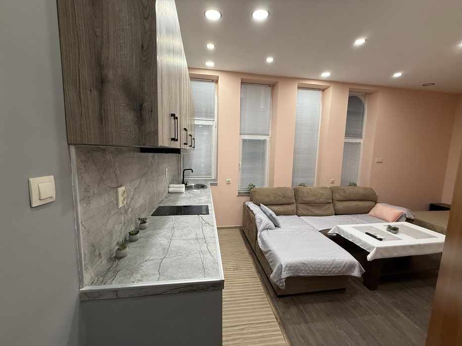 Дава се под наем Едностаен апартамент в Перник, Рено - 27 кв.м за 368.73 € - Снимка #2