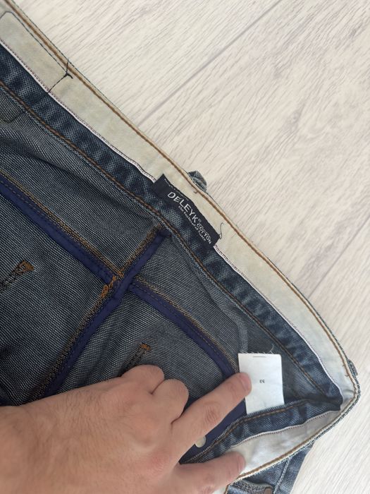 Продам 2 джинсы и футболку