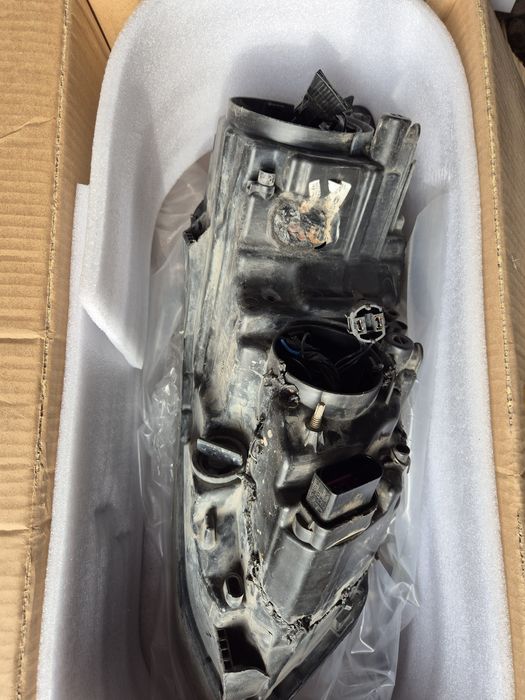 Фара на Volkswagen polo 2017