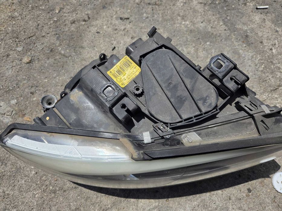 Far dreapta complet bixenon BMW seria 3 E92 E93 facelift LCI de europa cod 7239920