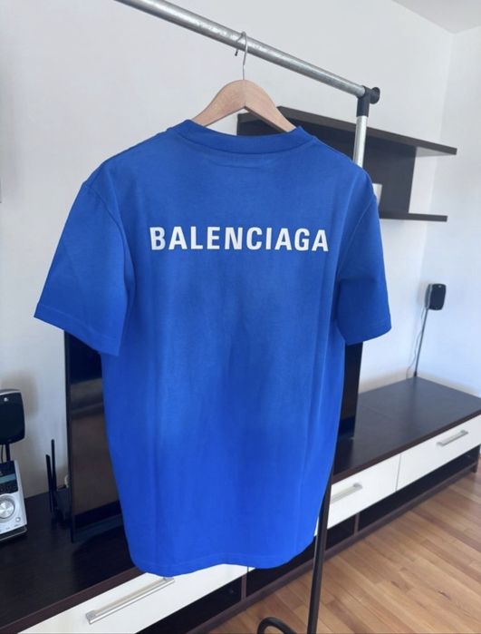 Vand tricou Balenciaga