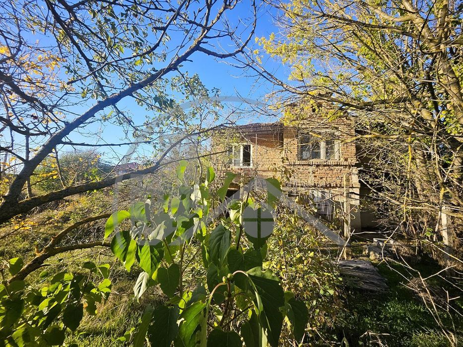 Къща в Варна, област-с.Червенци площ 59 цена 17000