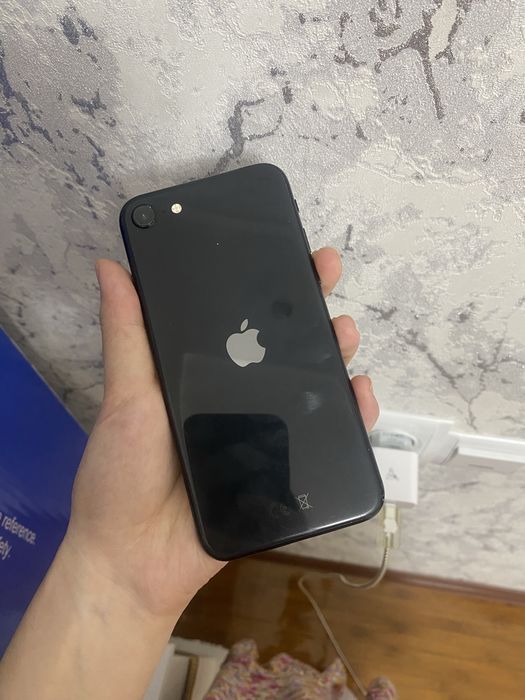Iphone SE айфон се