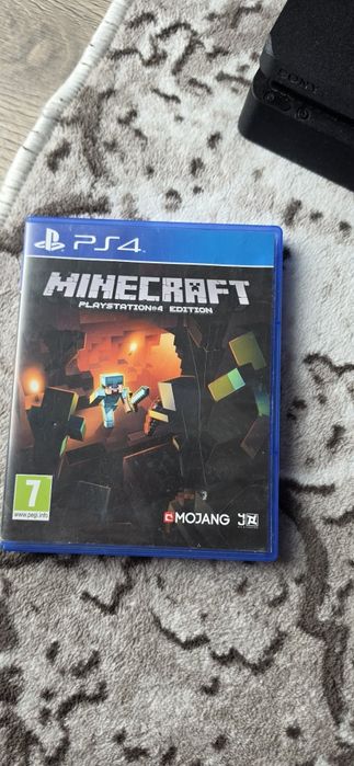 Продавам Ps4 slim 1TB(1000gb) +3 дискови игри + оригинален контролер