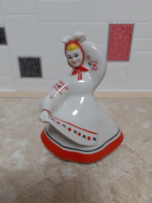 Фарфоровая статуэтка "Плясунья", по каталогу-1956-70 гг