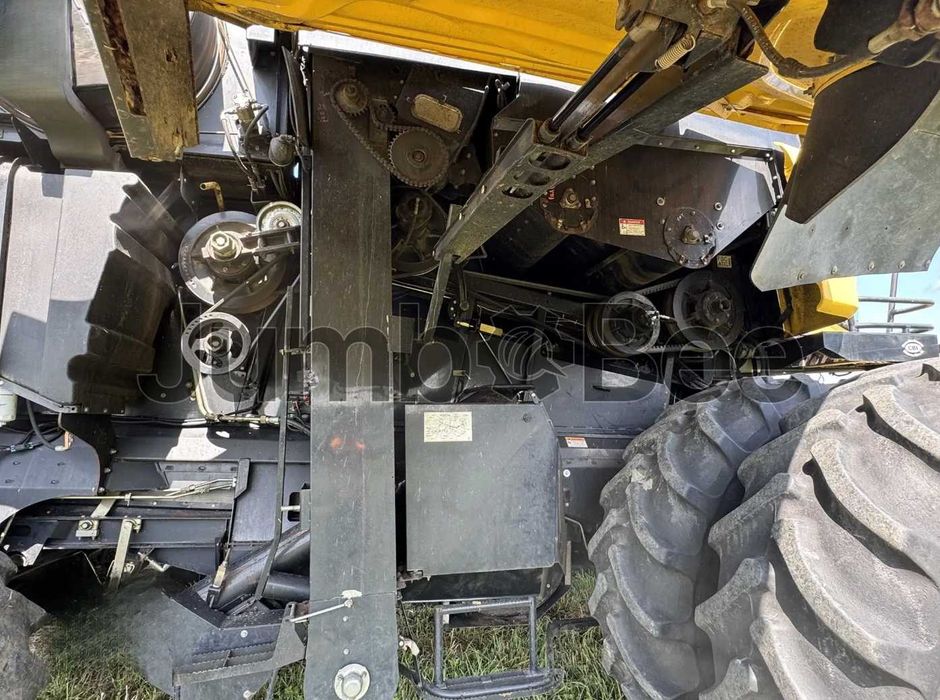 New Holland CR9080