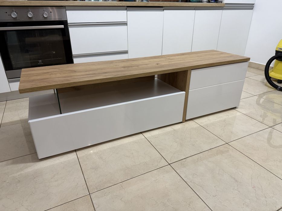 Comoda tv cu usa, alb +stejar 160 X 40 X 45