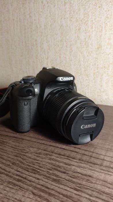 Продам фотоаппарат Canon EOS 650D